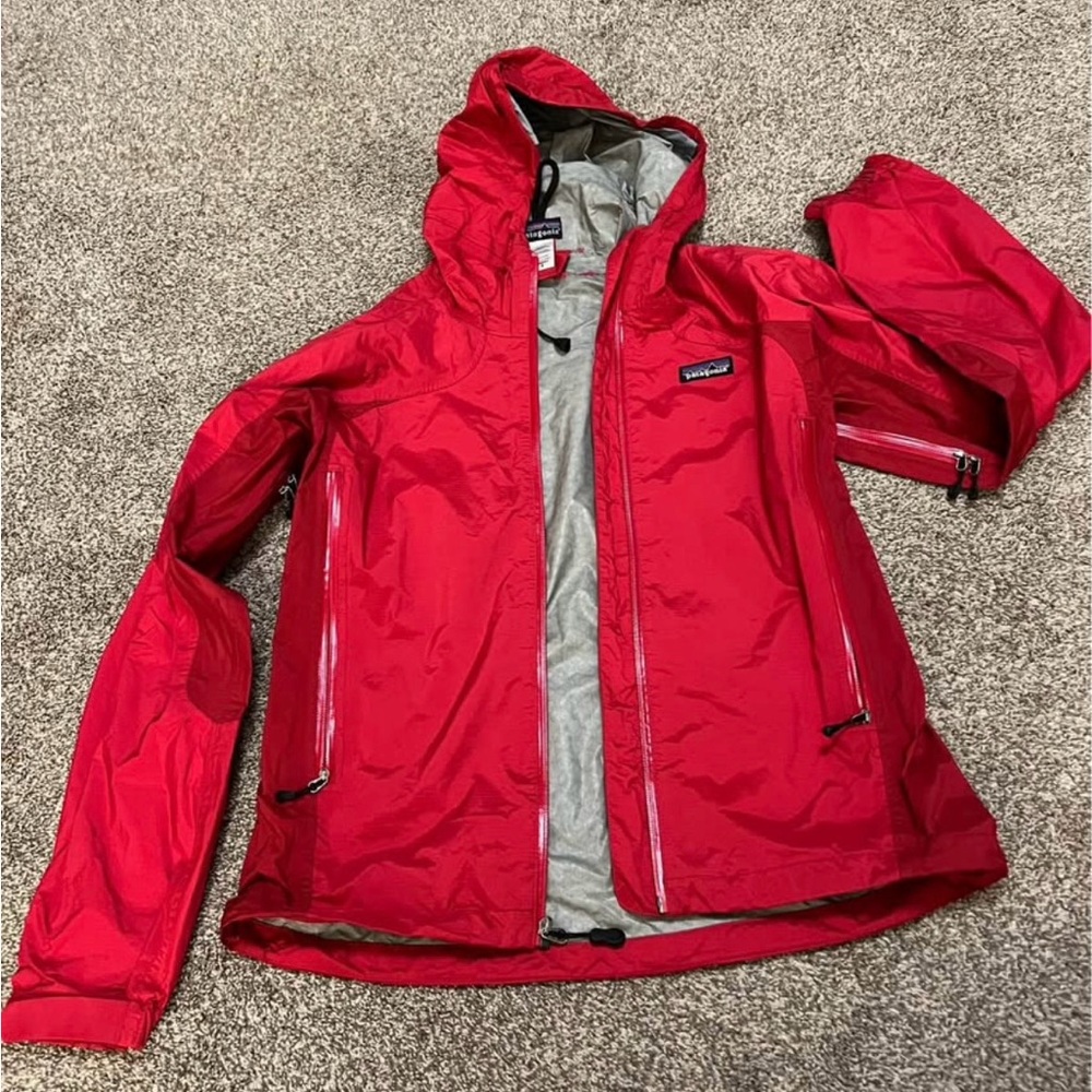 Women’s red size small Patagonia rain jacket